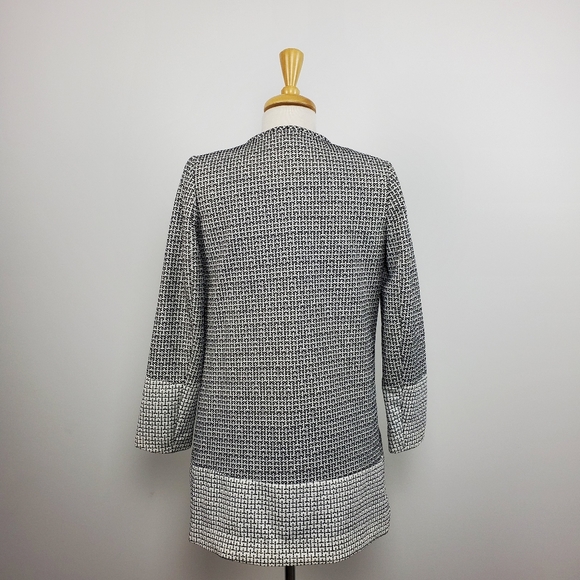 Classic H&M Textured Blazer – Size Small - Picture 2 of 4